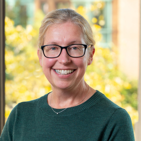 Susan Muller Headshot